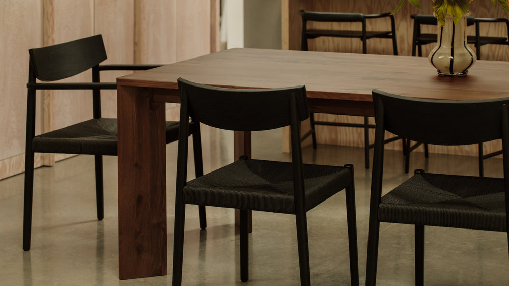 Mesa de comedor Frame, para 6-8 personas, nogal americano