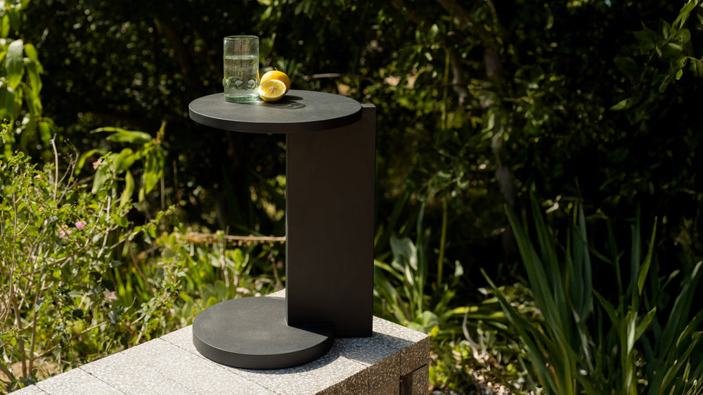 By Your Side Mesa para exterior, metal negro