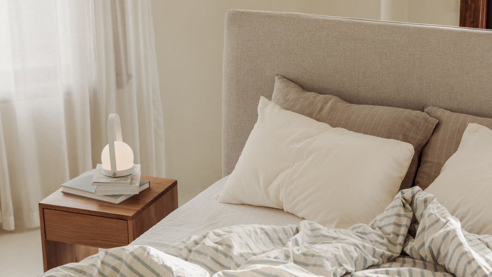 Cama Wave con almacenamiento, tamaño Queen, color latte