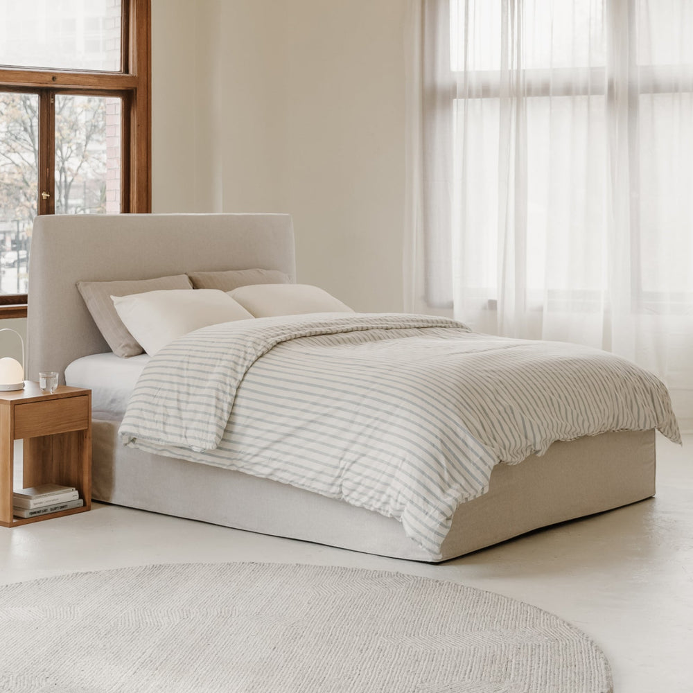 Cama Wave con almacenamiento, tamaño Queen, color latte