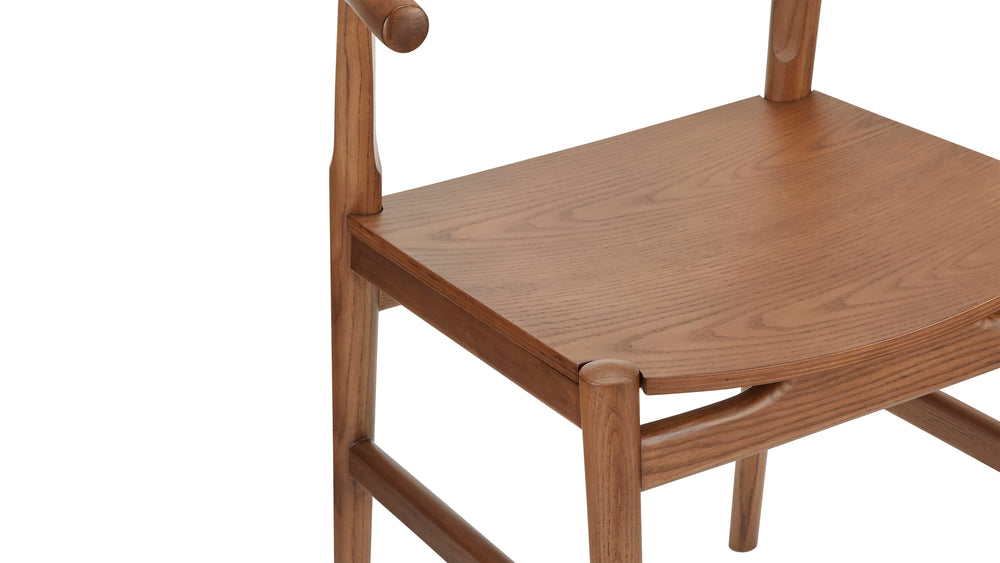 Silla de comedor Tuck In, asiento de madera, nogal teñido