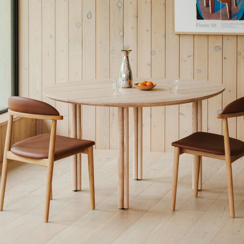 Mesa de comedor Better Together, para 4 personas, de fresno