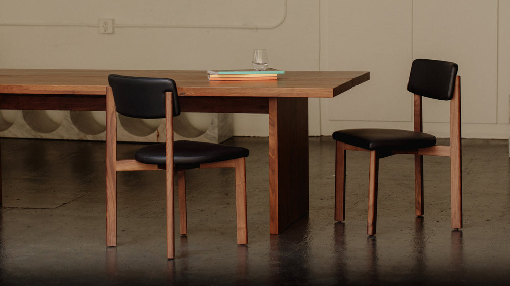 Silla de comedor Frame, nogal, caviar