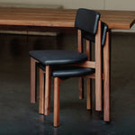 Silla de comedor Frame, nogal, caviar